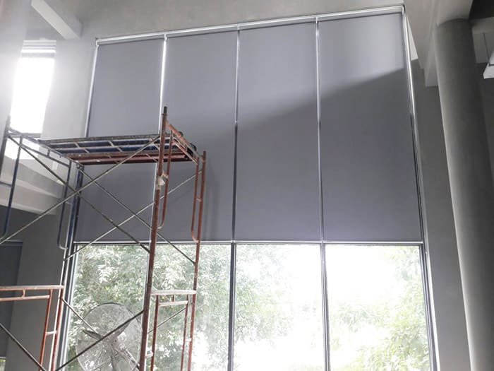 Các hình thức lắp đặt rèm cuốn tự động