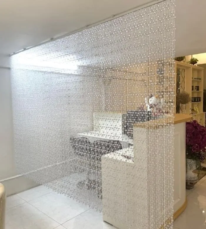 Tạo sự riêng tư cùng mẫu rèm hạt nhựa