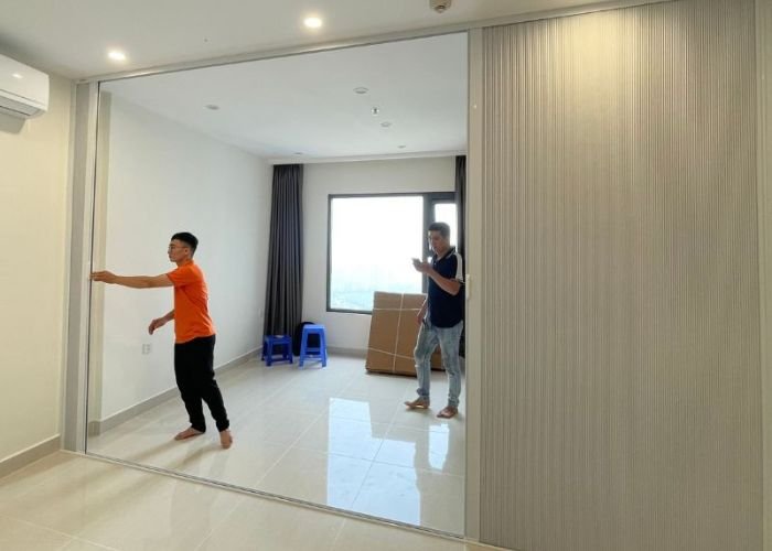Việc lắp đặt vạch ngăn tổ ong rất đơn giản