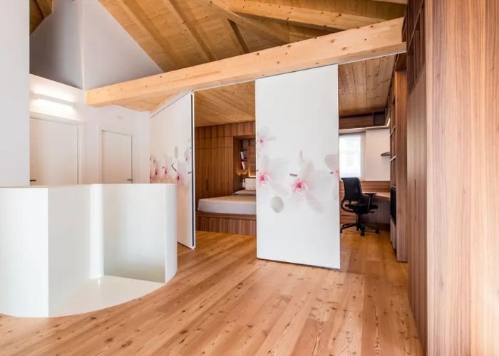 Vách ngăn sử dụng chất liệu nhựa PVC cao cấp