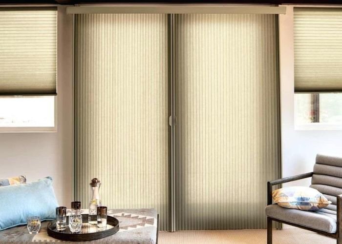 Vách ngăn di động tổ ong cản nhiệt, cản âm thanh và côn trùng bay vào nhà